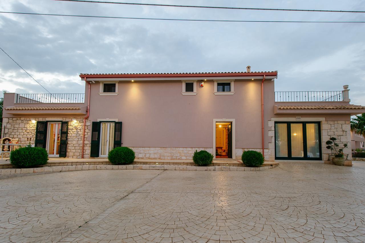 Bed and Breakfast Barokhouse Шикли Экстерьер фото